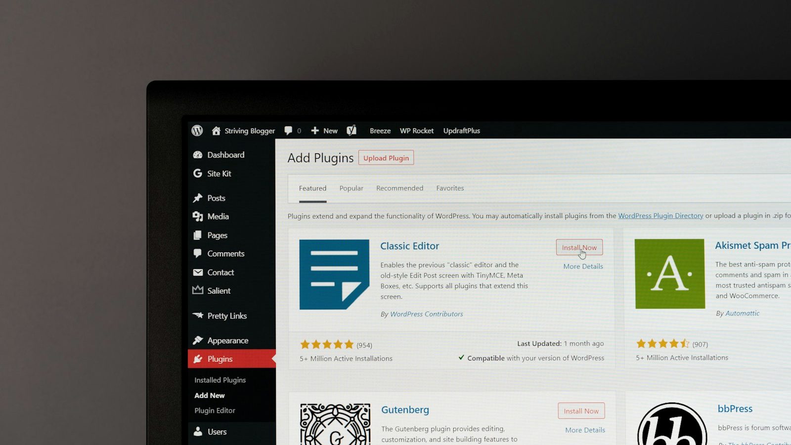 Alustavalinnan yhteenveto: kotisivukone, WordPress vai räätälöity toteutus