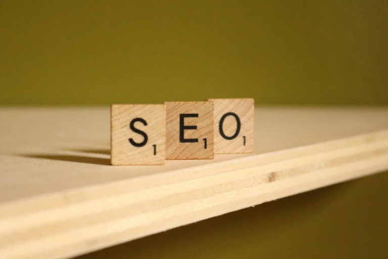 SEO-hakukoneoptimointi rakentaa pitkän aikavälin näkyvyyttä Googlessa